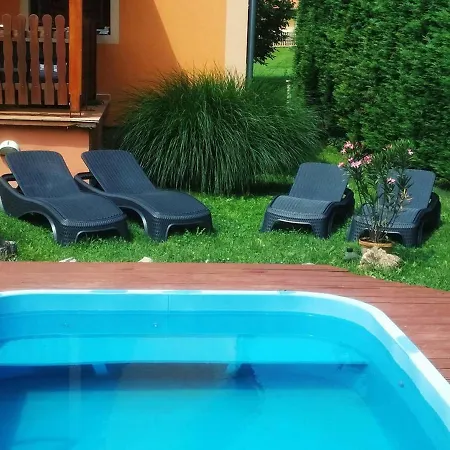 Orfui Kistucsok Apartman 1-2